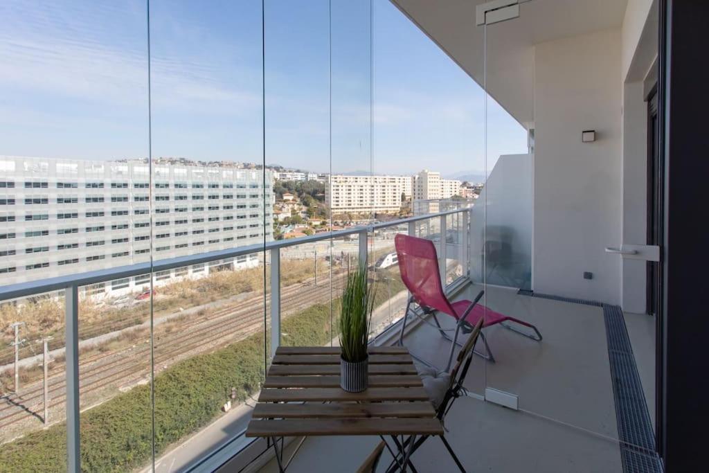 L17 Arenas Suite 3 Balconies 5Mins To The Sea Niza Exterior foto